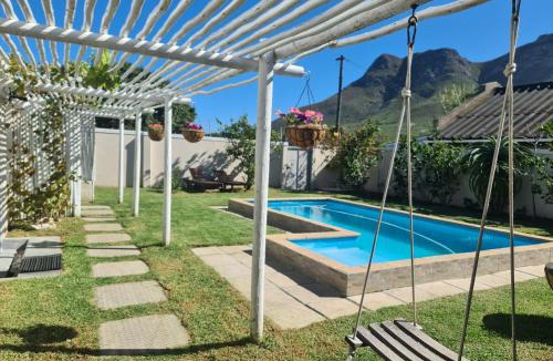 Hermanus Apartment | 57 on Vermont
