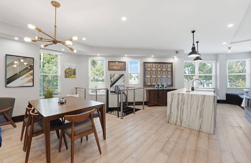 Stronghold House | 5BR DC Rowhouse · Rooftop · Sleeps 14 · Groups