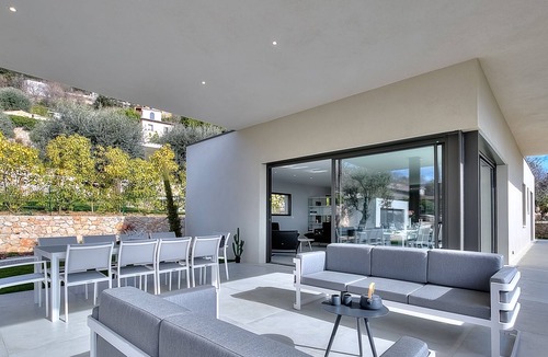 Saint-Jeannet Villa | 6 Bedroom Villa in Saint-Jeannet