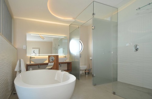 Westcliff House | 7 on Marine