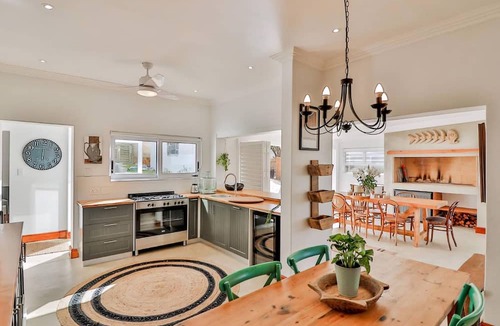 Kleinmond Cottage | 78 Beach Road | Oceanfront | Small pool | Sea view