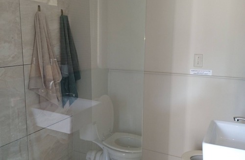 Paarl Bed & Breakfast | 7the Heaven Guest unit Perfect over night stay in the winelands of paarl.
