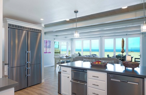 Oxnard Shores House | 871 MBR - Blue Haven | Oceanfront 4BR Luxury Beach House with Deck & Hot Tub