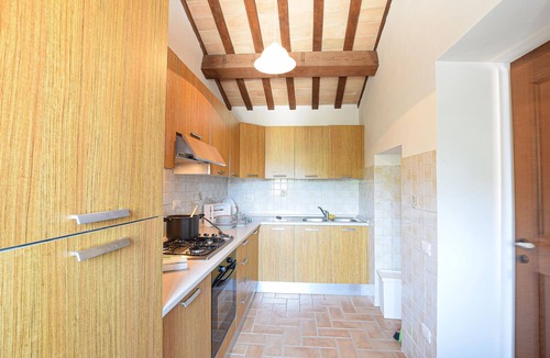 Cingoli House | 9 bedroom accommodation in Cingoli