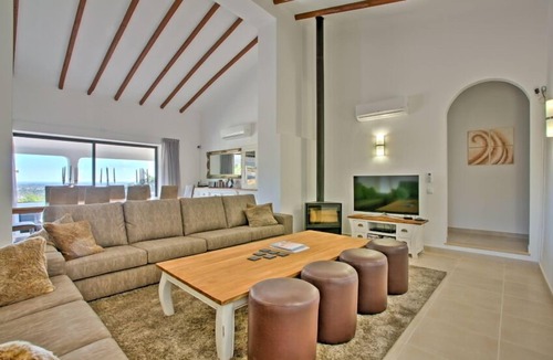Vale Formoso House | 9 bedroom stunning private estate in the Golden Triangle, Algarve. Heated pool