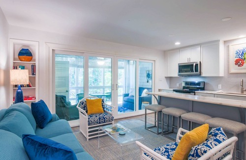 West Beach Village House | 90 Seconds to Beach! Fully Renovated Villa with Spacious Kitchen, Gorgeous Finishes & Screened Porch