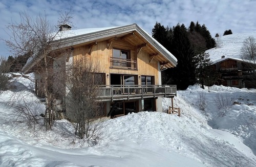 Crest-Voland Apartment | A 5-minute walk from the ski slopes, 6-person apartment built in 2025