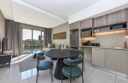 Greater Johannesburg Metropolitan Area Apartment | A Breathe Above the Buzz