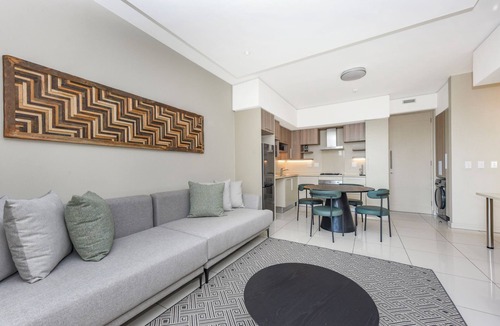 Greater Johannesburg Metropolitan Area Apartment | A Breathe Above the Buzz