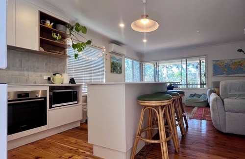 Mossy Point House | A Classic Beach House - Waterfront Access and Short Walk to Beach