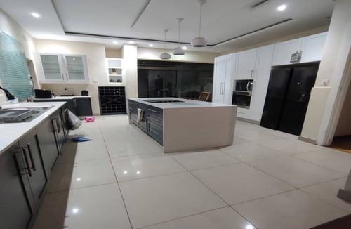 Greater Johannesburg Metropolitan Area House | A Mother a Sons and Daughter Approach Towards Modern Living
