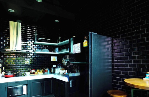 Lak Si Hostel | A new hostel near to Don Muang Airport tucked away in a local Thai neighborhood