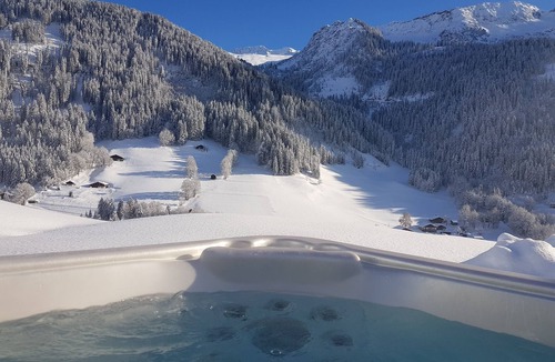 Hauteluce Ski Chalet | A rare nugget in the mountains - Chalet with authentic charm - Spa - Unique atmosphere