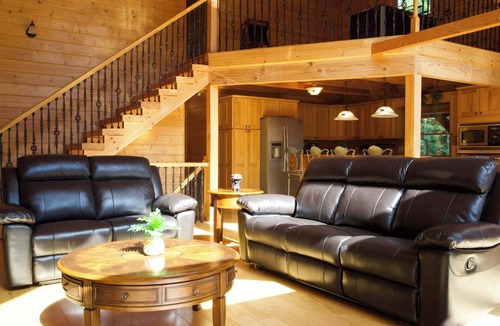 Salisbury Cabin | A Slice of Salisbury-Pool, Hottub 10 Acre