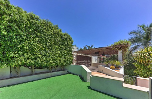 Campo de Golf Fonatur Villa | A Stunning 6,100 sqft House Sleeps 10, walk to Beach, Shops and Restaurants.