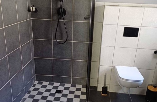 Plumstead Apartment | A stylish and large ensuite private bedroom suite with a separate entrance.
