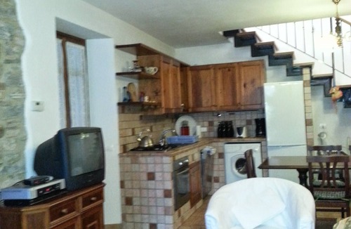 Vernasca House | A SUPERB RENOVATED 5 BEDROOM FARMHOUSE in the hills of EMILIA