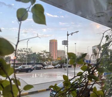 Al Duqqi Apartment | AB N01 Nile Building Studio