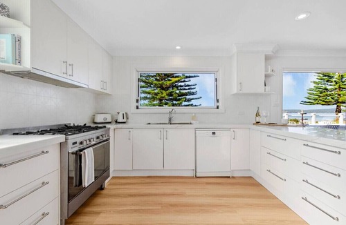 Long Beach House | Absolute Beachfront | Multi Living | Fire Pit