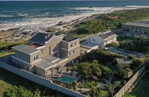 Sandbaai House | Absolute Ocean Boutique Guesthouse