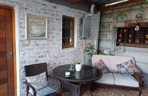 Paarl Cottage | Adorable 1-bedroom cottage in pleasant Paarl for a relaxing stay