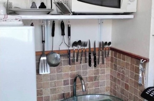 Cape Town Apartment | AdventureCapeTown offers Private Room with Pool Access
