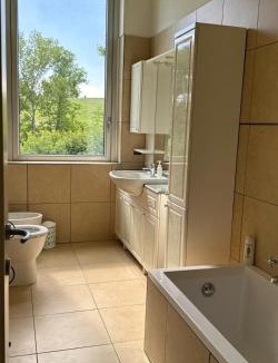 Ziano Piacentino House | Affittacamere Ami