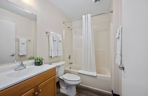 Graham Hotel | Affordable Suites Graham