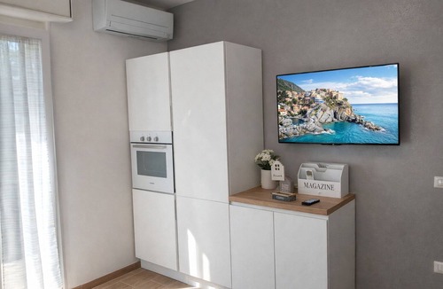 Bologna Fiere District Apartment | Al Crocevia – Bright Holiday Apartment with Park View and Free Parking
