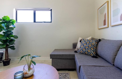 Greater Johannesburg Metropolitan Area Apartment | Alimama Spaces Chantelle's Greenlee Studio