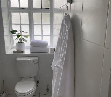 Cape Winelands Bed & Breakfast | Allèe Bleue Wine Estate