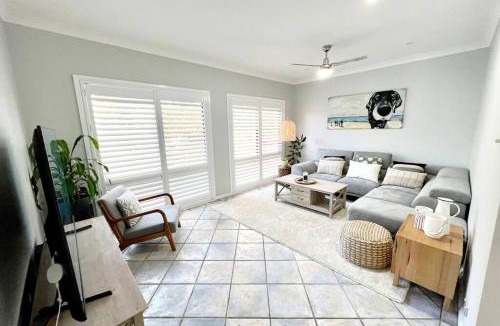 Umina Beach House | Ally’s Umina Oasis, pet-friendly spa coastal oasis