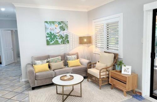 Umina Beach House | Ally’s Umina Oasis, pet-friendly spa coastal oasis
