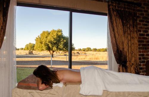 Bloemhof Cabin | Almar Exclusive Game Ranch