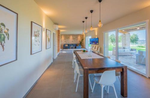 Tavullia Villa | Almifiole Holiday Home