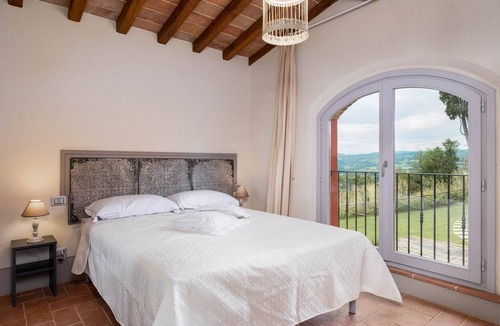 Reggello House | Alone standing flat,private terrace, Wi-Fi, A/C, 2 pools, stunning location.