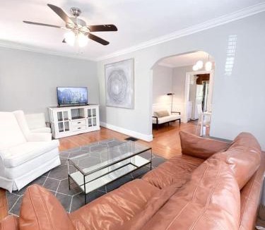 Plaza Midwood House | Amazing Cottage with Great Sights in Charlotte, North Carolina