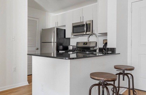 Cardozo Apartment | Amazing U Street 1BR w/Gym, nr Metro & Nightlife, by Blueground