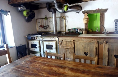 Saint-Nicolas-la-Chapelle Ski Chalet | An authentic Alpine Chalet at 1200 m