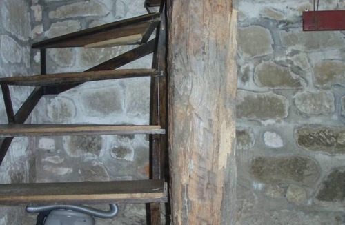 Londa Cottage | An old watchtower of San Leolino Castle