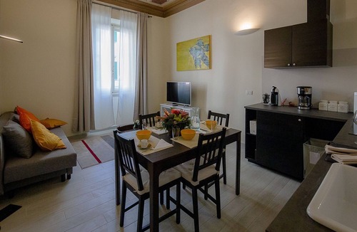 Le Cure Apartment | Ancent Frescoed House - House of Frescoes