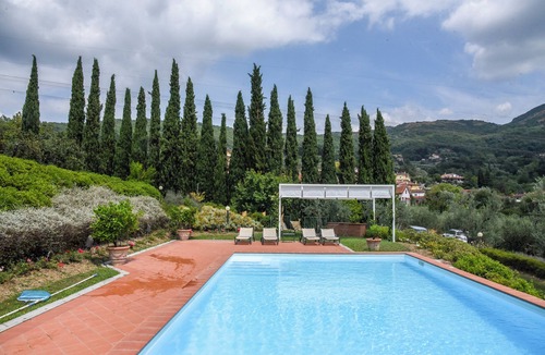 Vaiano House | Ancient barn in Tuscan countryside near Florence