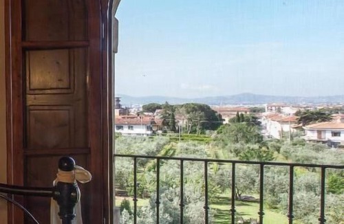 Sesto Fiorentino Apartment | Apartment with pool in the countryside 20 minutes from Florence