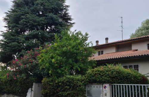 Castenaso Apartment | Apartament Cedro del Libano