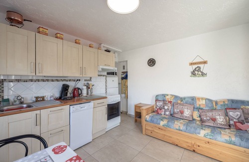 Notre-Dame-de-Bellecombe Apartment | Apartment 'Les Rocailles' with Mountain View, Private Terrace and Wi-Fi