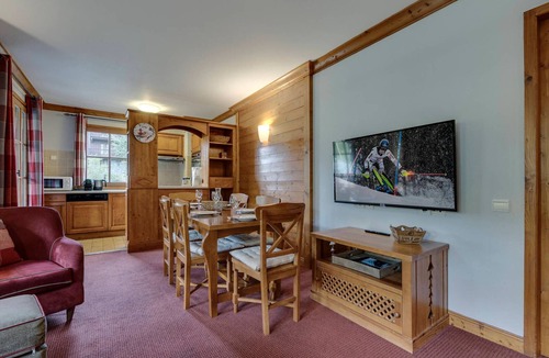 Arc-1950 Apartment | Apartment Arc 1950 Ski-In/Ski-Out with Pools and Jacuzzi