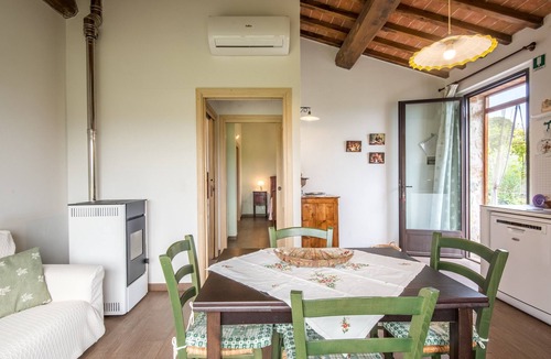 Colle di Val d'Elsa Apartment | Apartment 'Appartamento Belvedere' with Private Garden, Wi-Fi and Air Conditioning