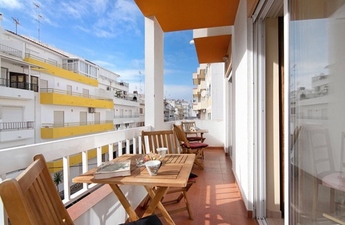 Vila Real Santo Antonio Apartment | Apartment "Beija Flor" with Private Balcony, Wi-Fi & A/C