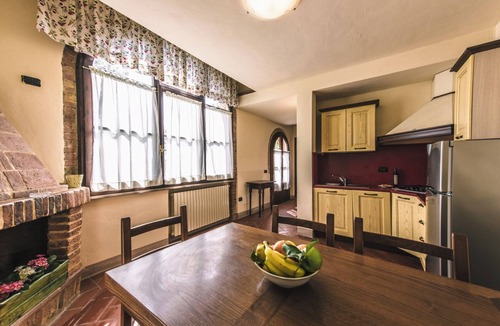 Capannoli House | Apartment between Pisa and Florence in Farmhouse with Swimming Pool