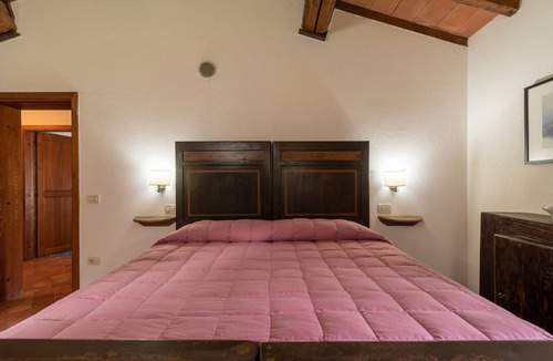 Chiusi della Verna Other | Apartment Casale Falco Grande with Pool, Garden, Terrace & Wi-Fi